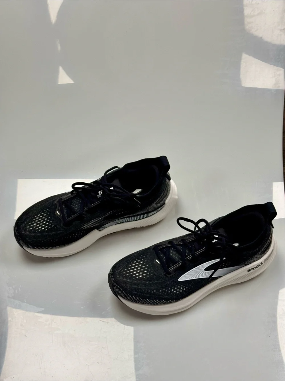 Brooks Glycerin GTS 23 Men's 10.5 D Black White Running Shoes 110503